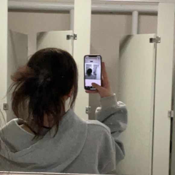 Meet your Posher, Sandi - Picture 1 of 1